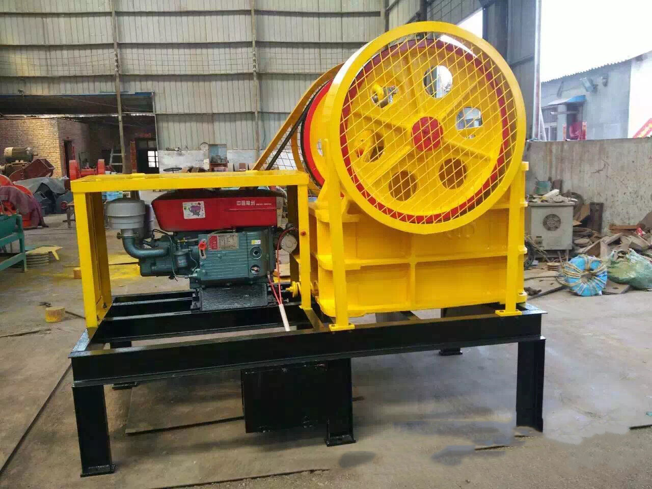 Small mobile jaw stone crusher